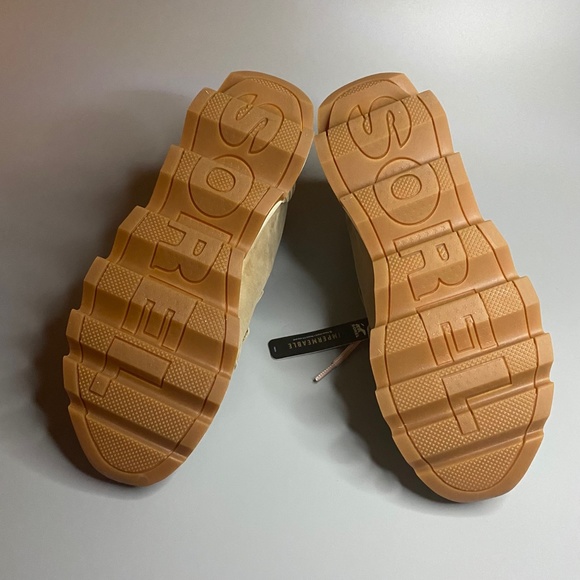 Sorel Kinetic Caribou Boots Sandy Tan 8.5 & 7.5 - Picture 5 of 5